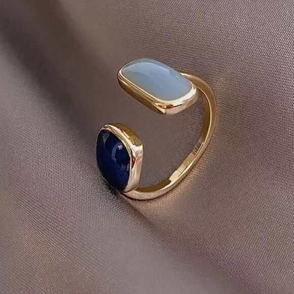 French Blue Retro Moi et Toi Gold Tone Adjustable Ring NWOT - Picture 7 of 12